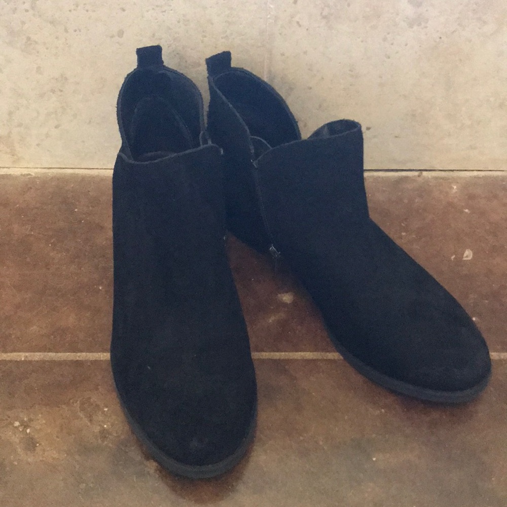 Black suede bootie